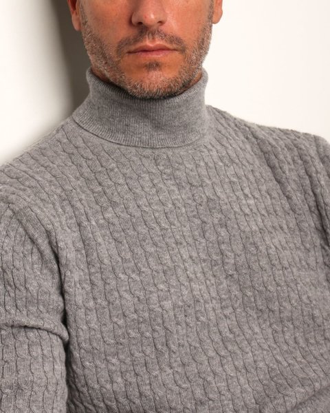 Dolcevita uomo in cashmere trecce