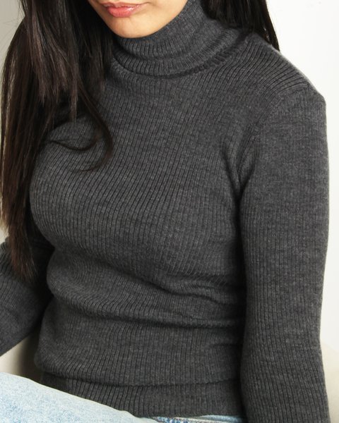 Maglia dolcevita in lana e seta