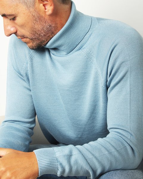 Maglia dolcevita in lana e seta