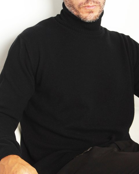 Maglia dolcevita in puro cashmere