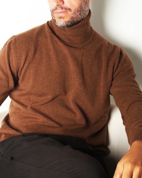 Maglia dolcevita in puro cashmere