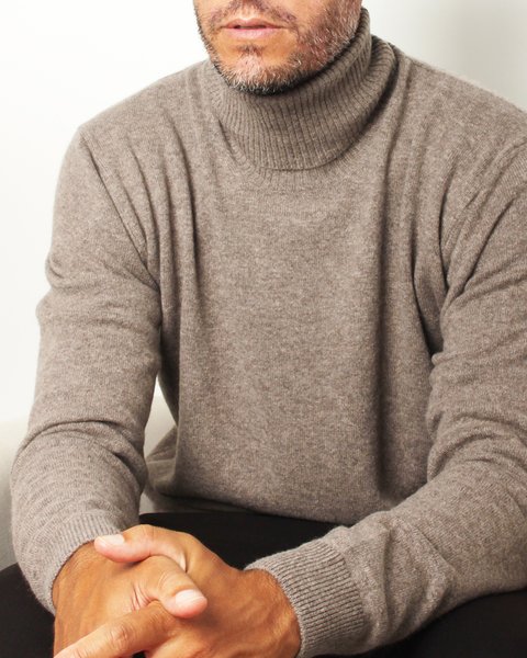 Maglia dolcevita in puro cashmere