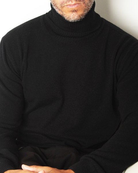 Maglia dolcevita in puro cashmere