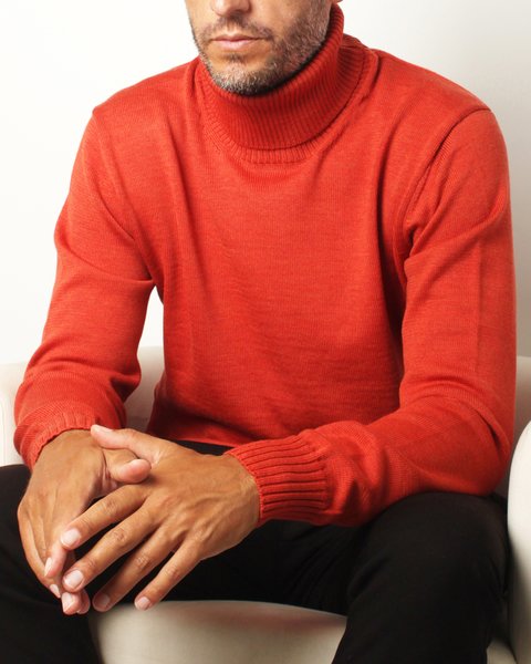 Maglia dolcevita in pura lana