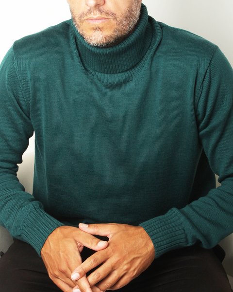 Maglia dolcevita in pura lana